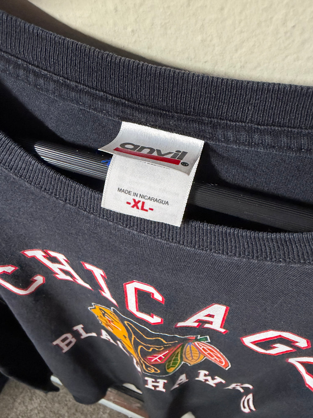 Blackhawks L/S T Shirt (XL)