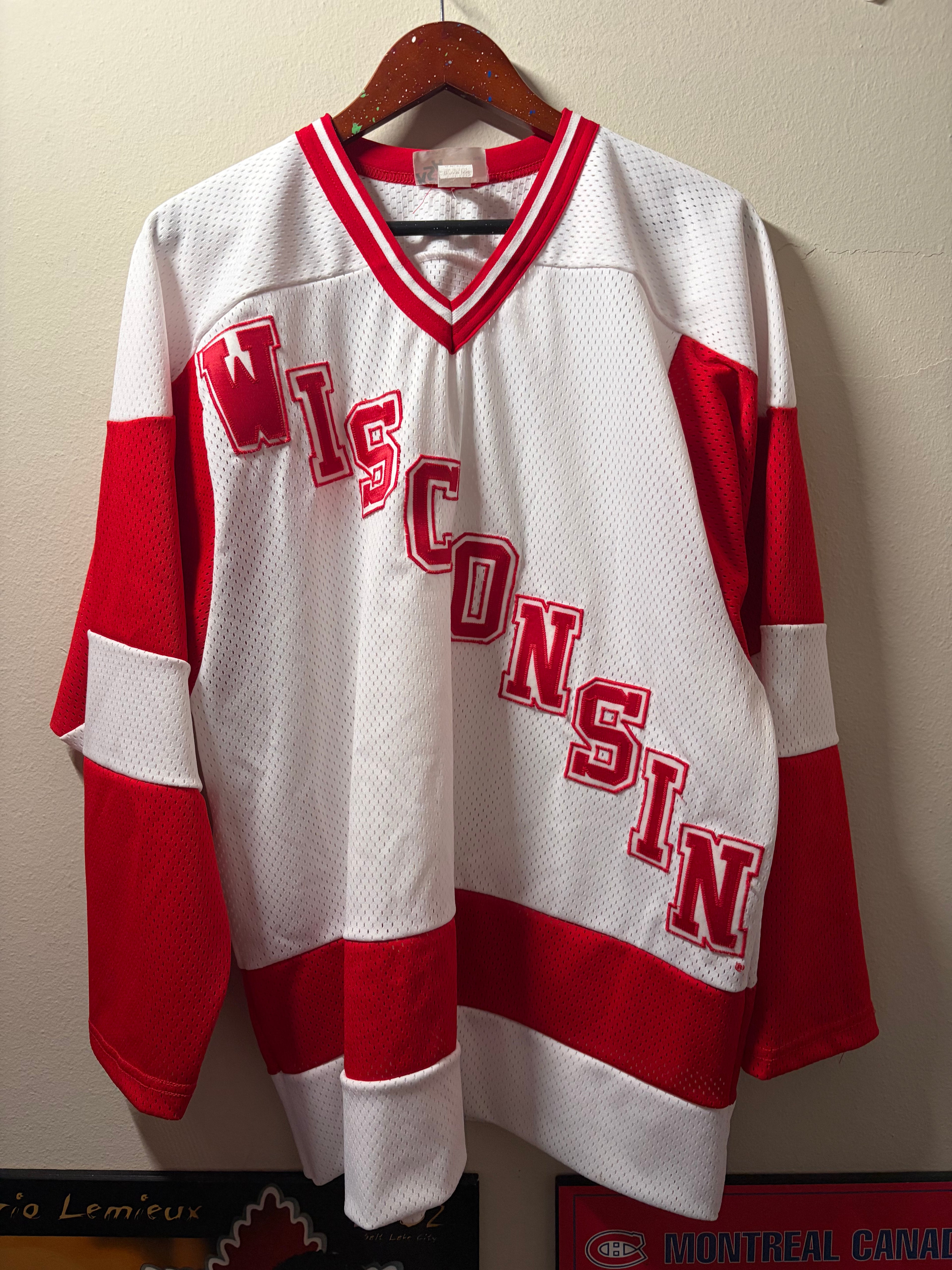 Vintage Wisconsin Badgers Jersey (M)