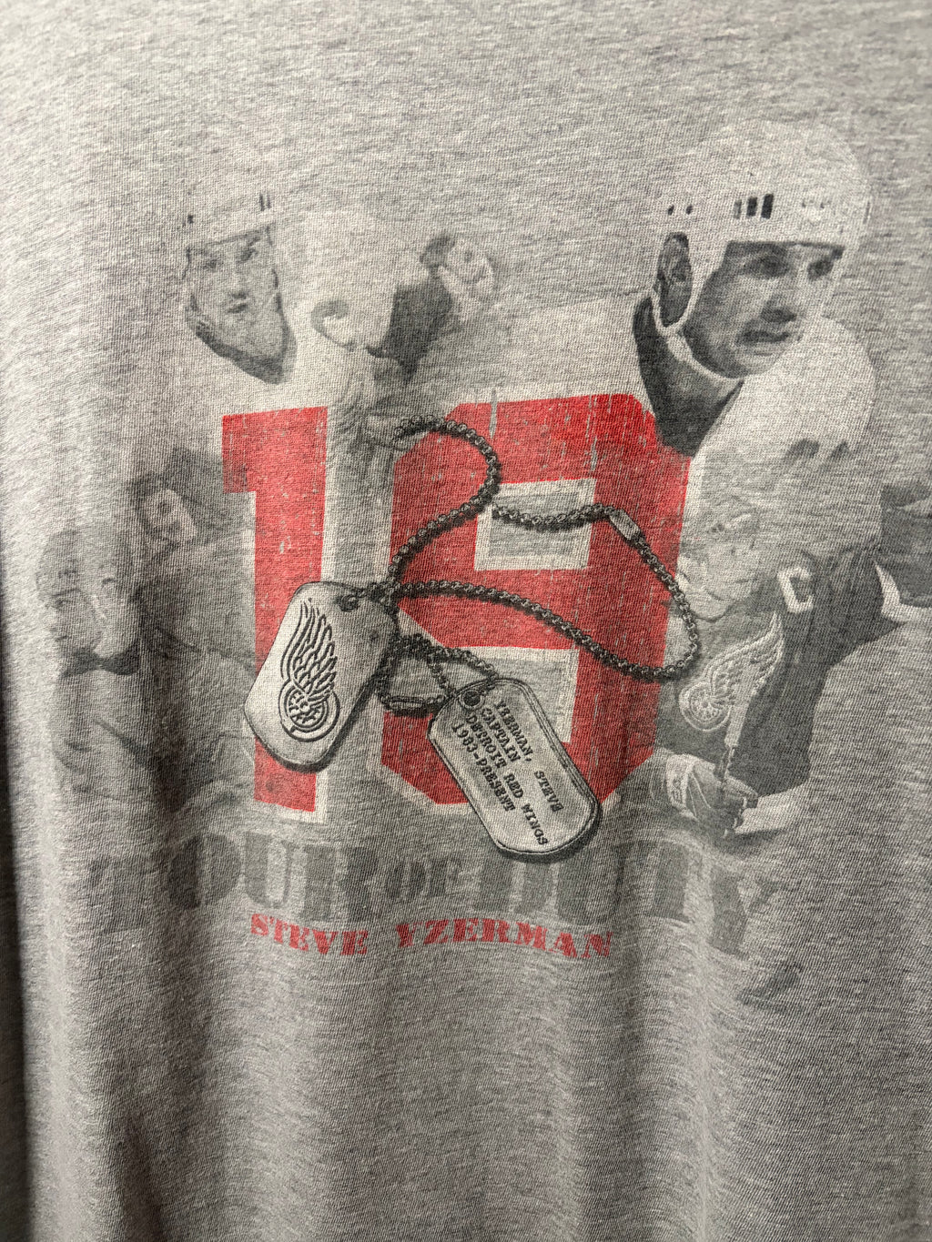 Vintage Detroit Red Wings Steve Yzerman #19 T Shirt (Large)