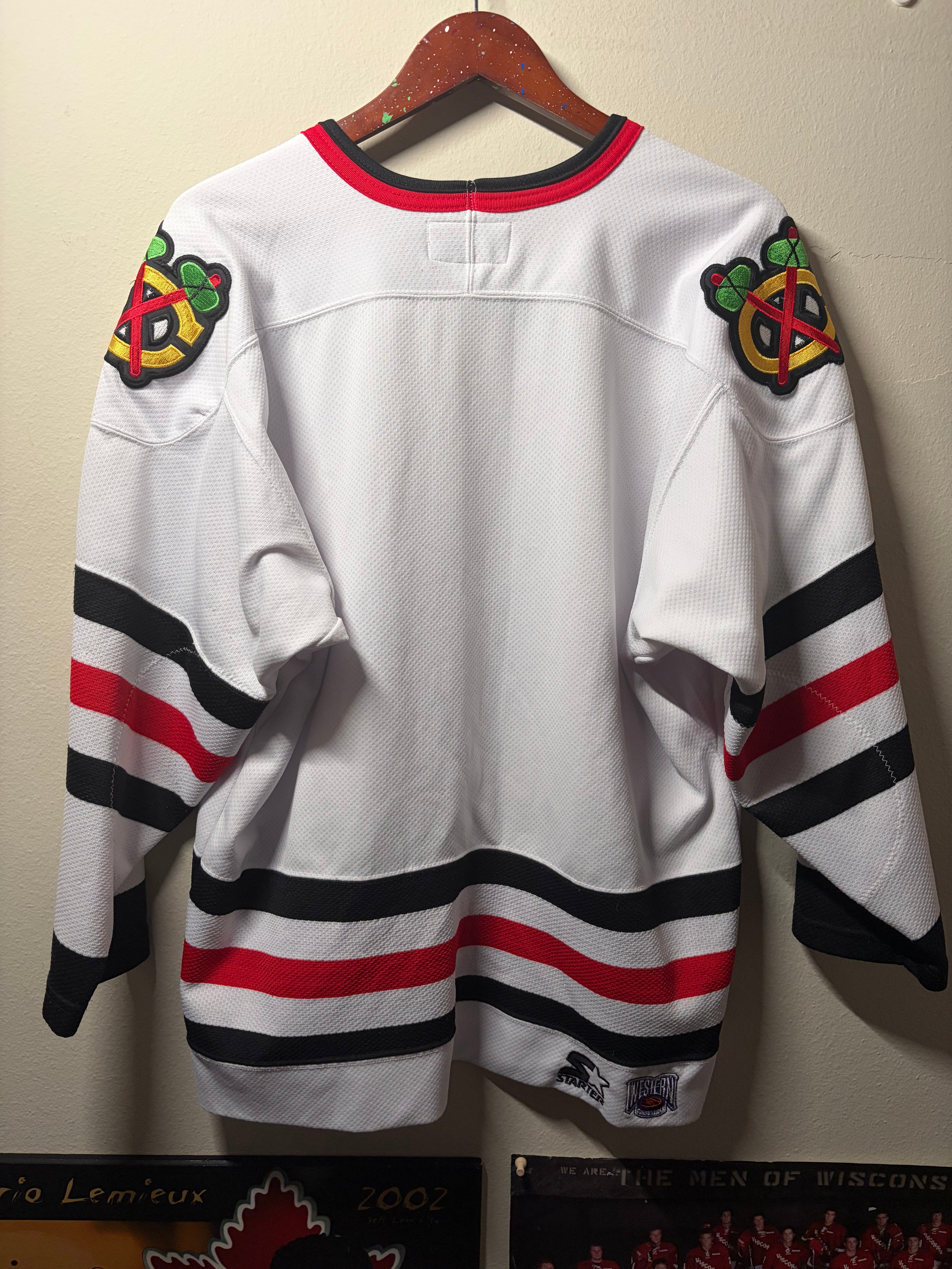 Vintage Blackhawks Starter Jersey (Large)