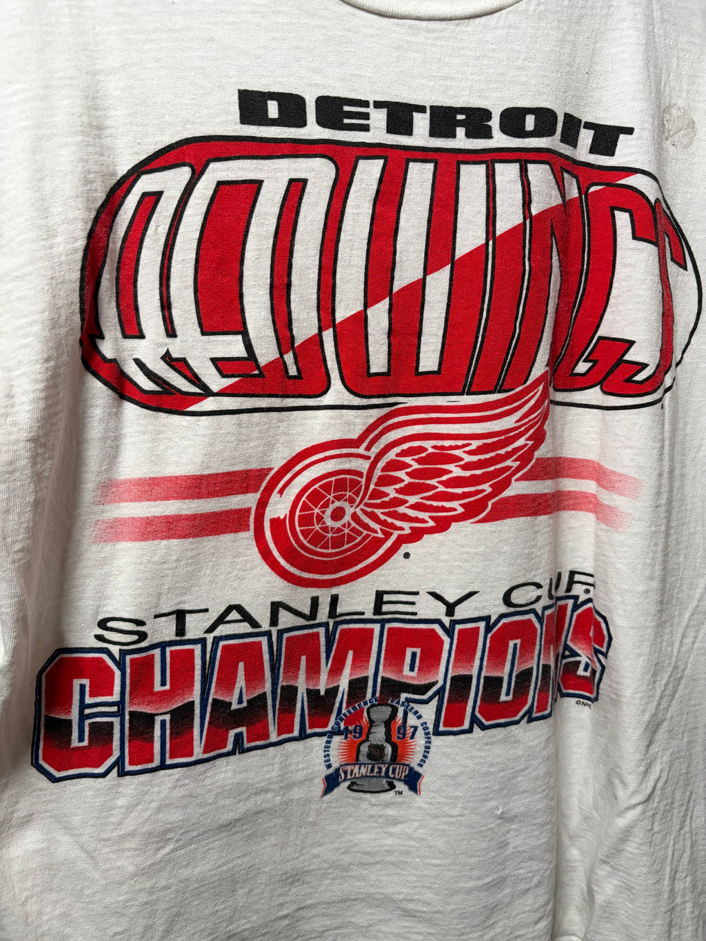 Vintage Detroit Red Wings 1997 Stanley Cup Champions T Shirt (Large)