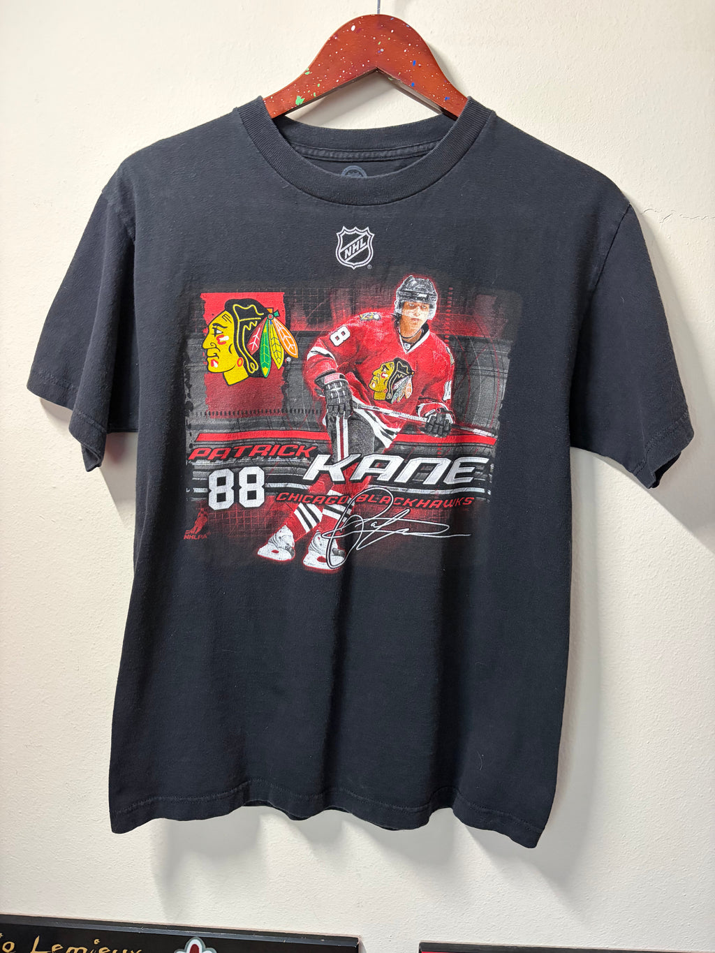 Patrick Kane #88 T Shirt (Medium)
