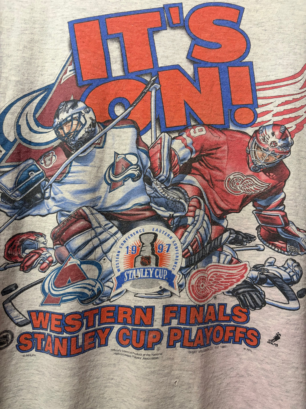 Vintage 1997 Red Wings/Avalanche Goalies T Shirt (XL)