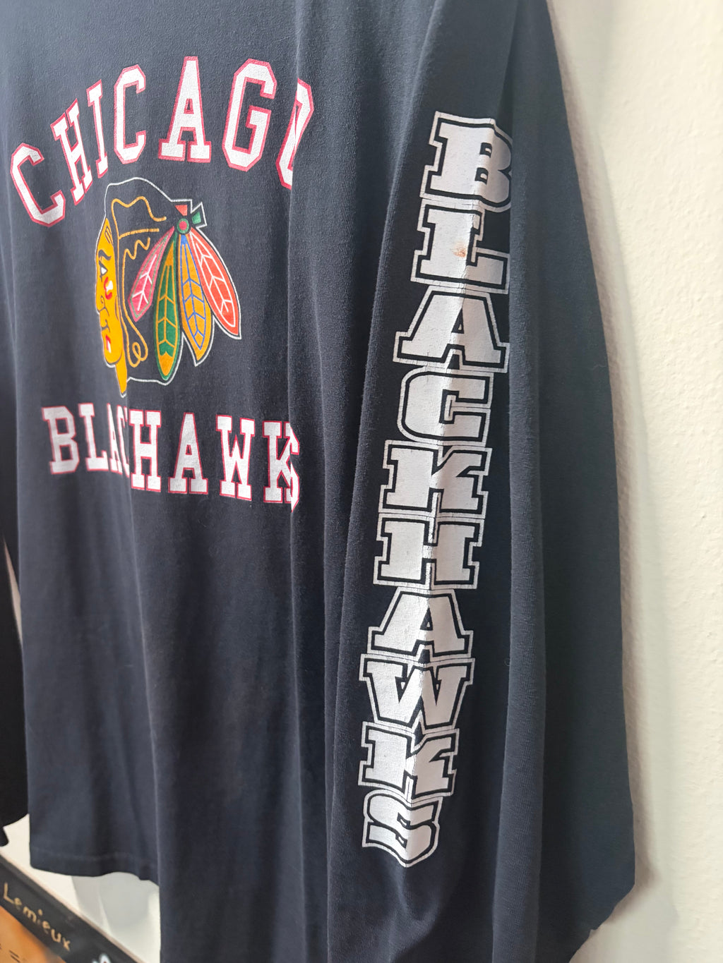 Blackhawks L/S T Shirt (XL)