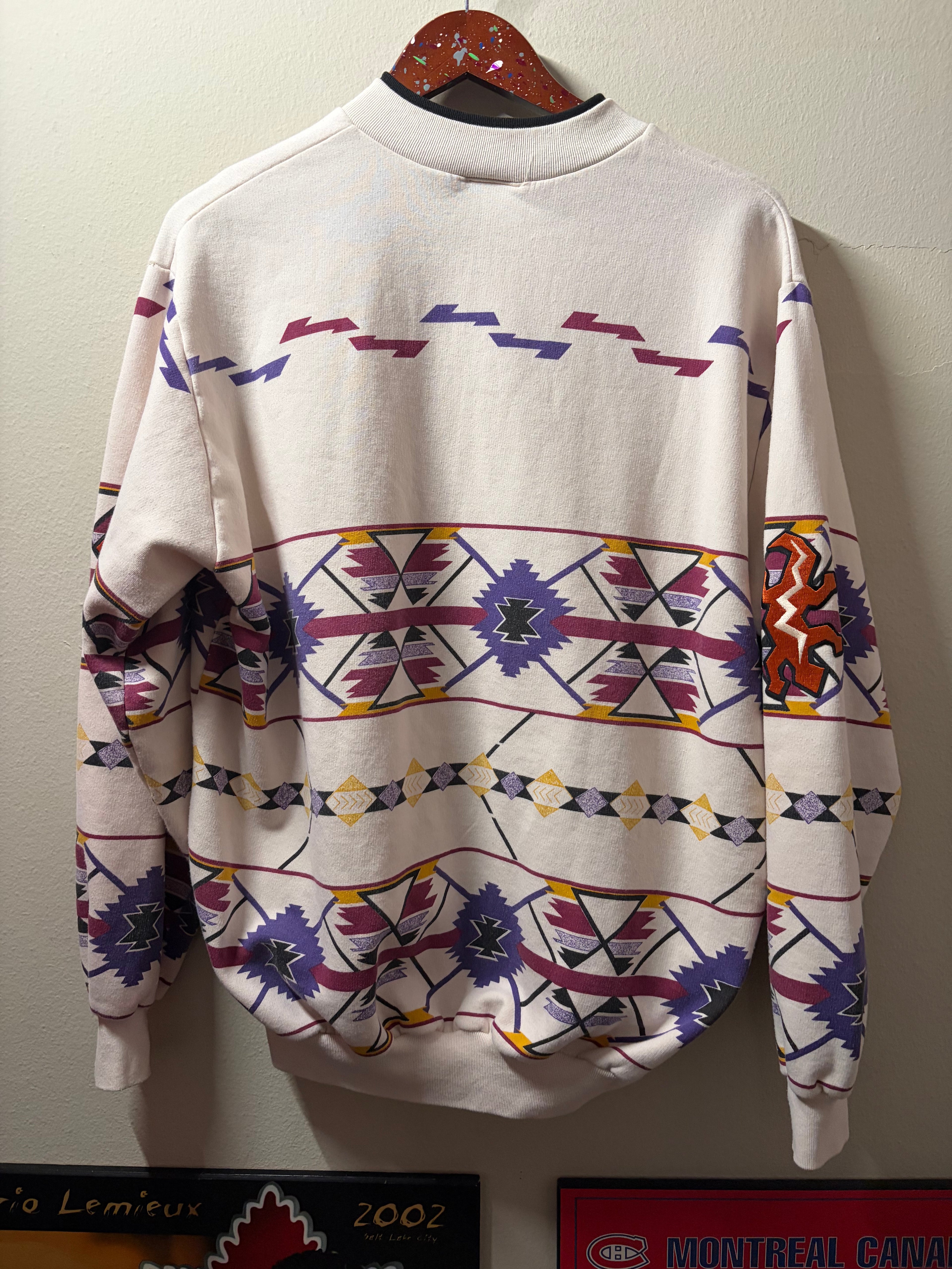 Vintage Phoenix Coyotes Art Unlimited “Upcycled” Crewneck w/ Pockets (XL)