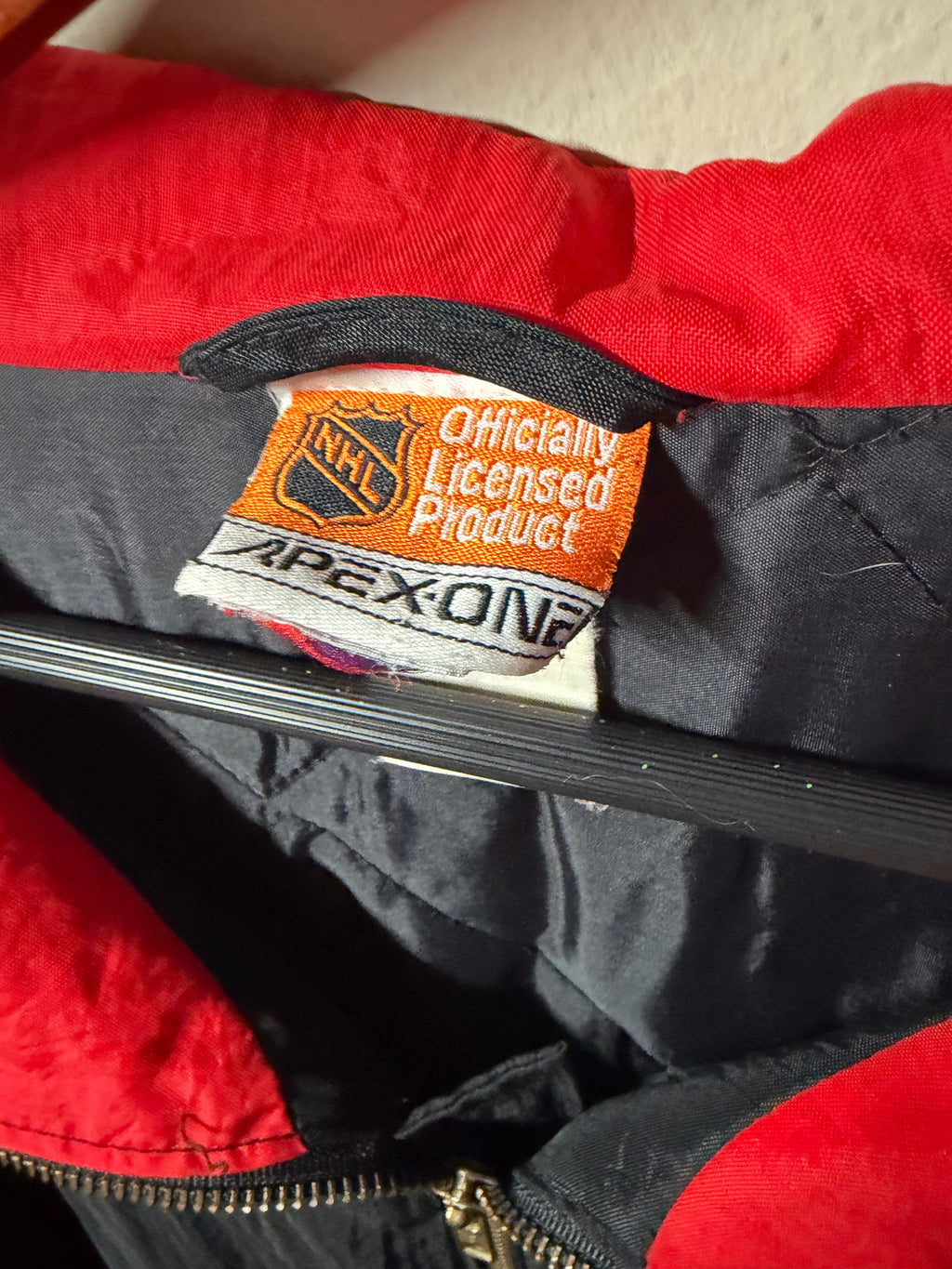 Vintage Blackhawks Apex One Puffer Jacket (Large)