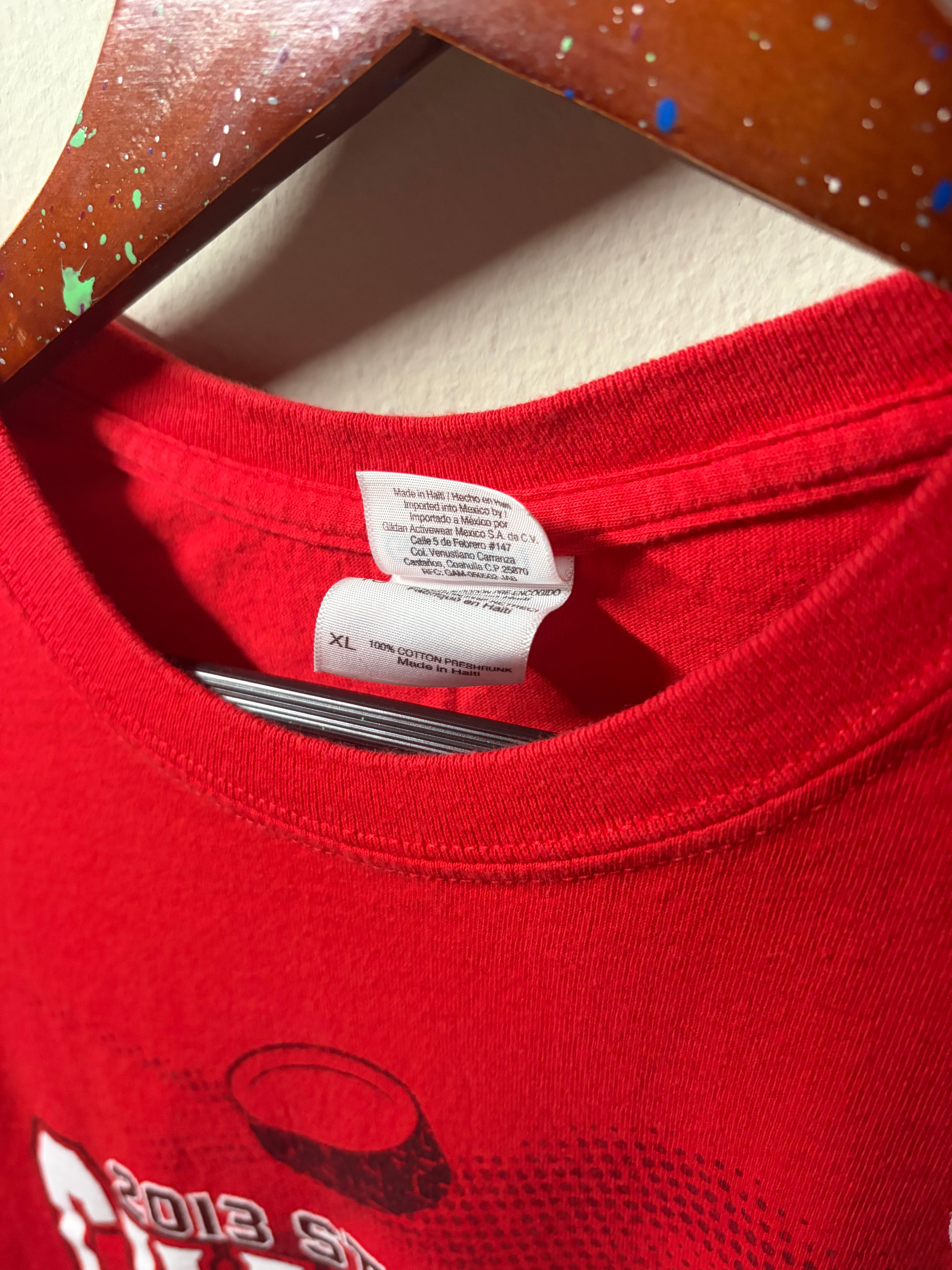 Blackhawks 2013 Stanley Cup Champs Team Roster T Shirt (XL)