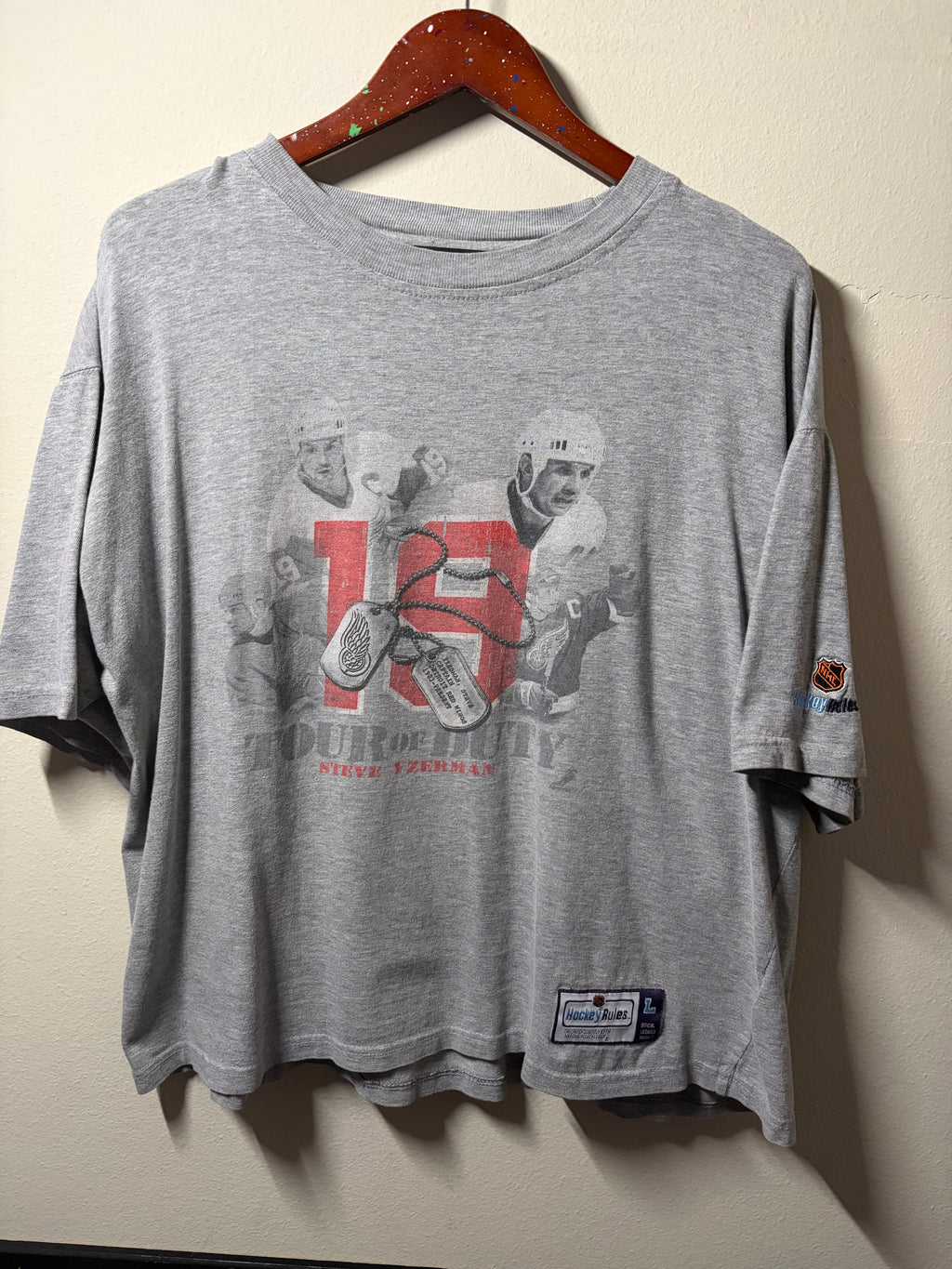 Vintage Detroit Red Wings Steve Yzerman #19 T Shirt (Large)