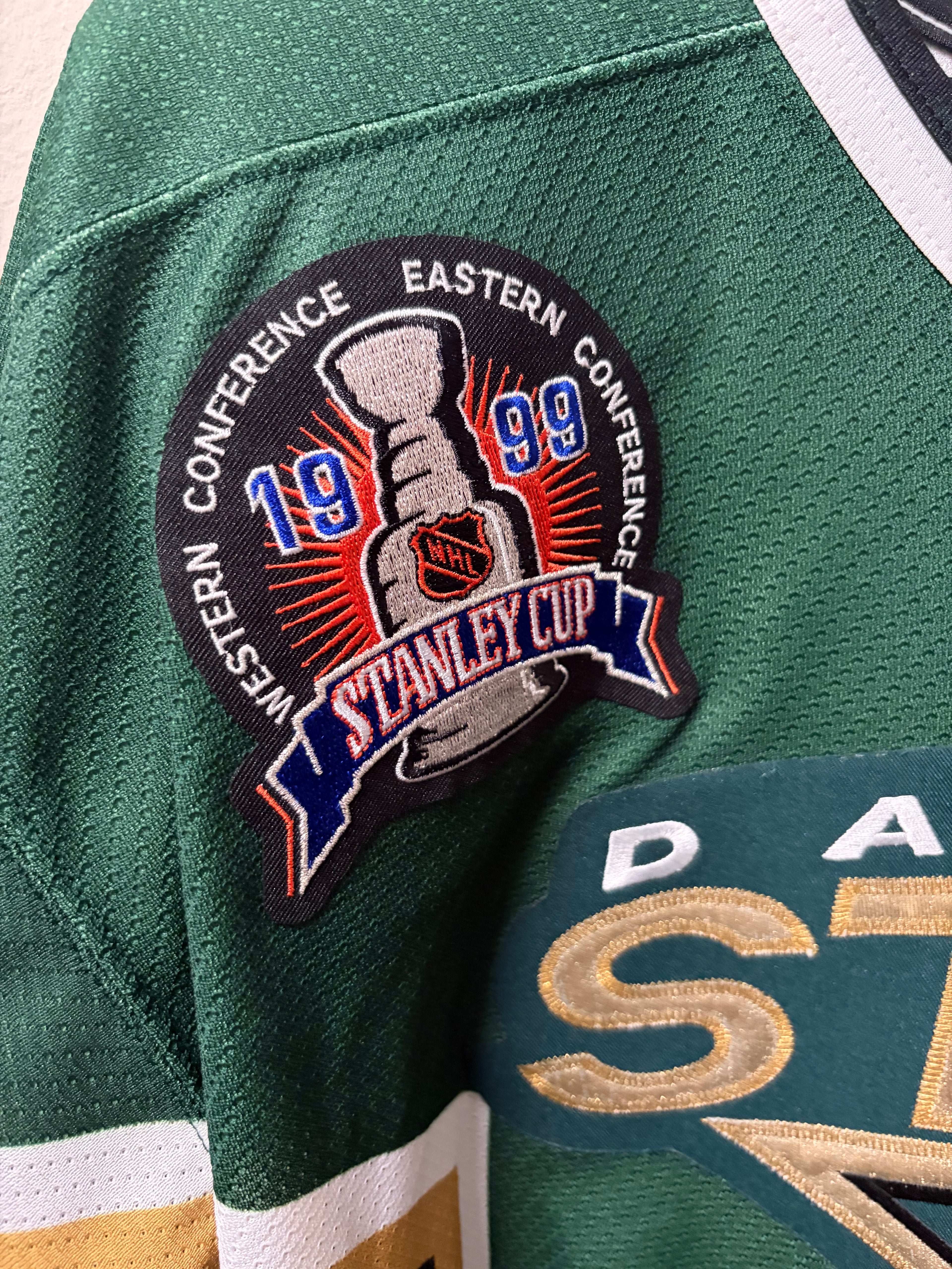 Vintage Dallas Stars 99SCF Darien Hatcher CCM Jersey (L)