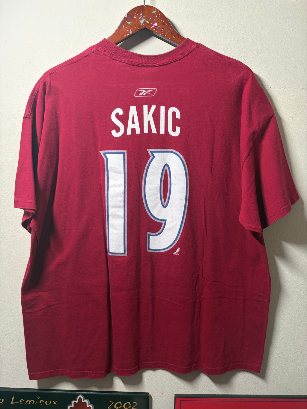 Joe Sakic #19 Colorado Avalanche Reebok T Shirt (XL)