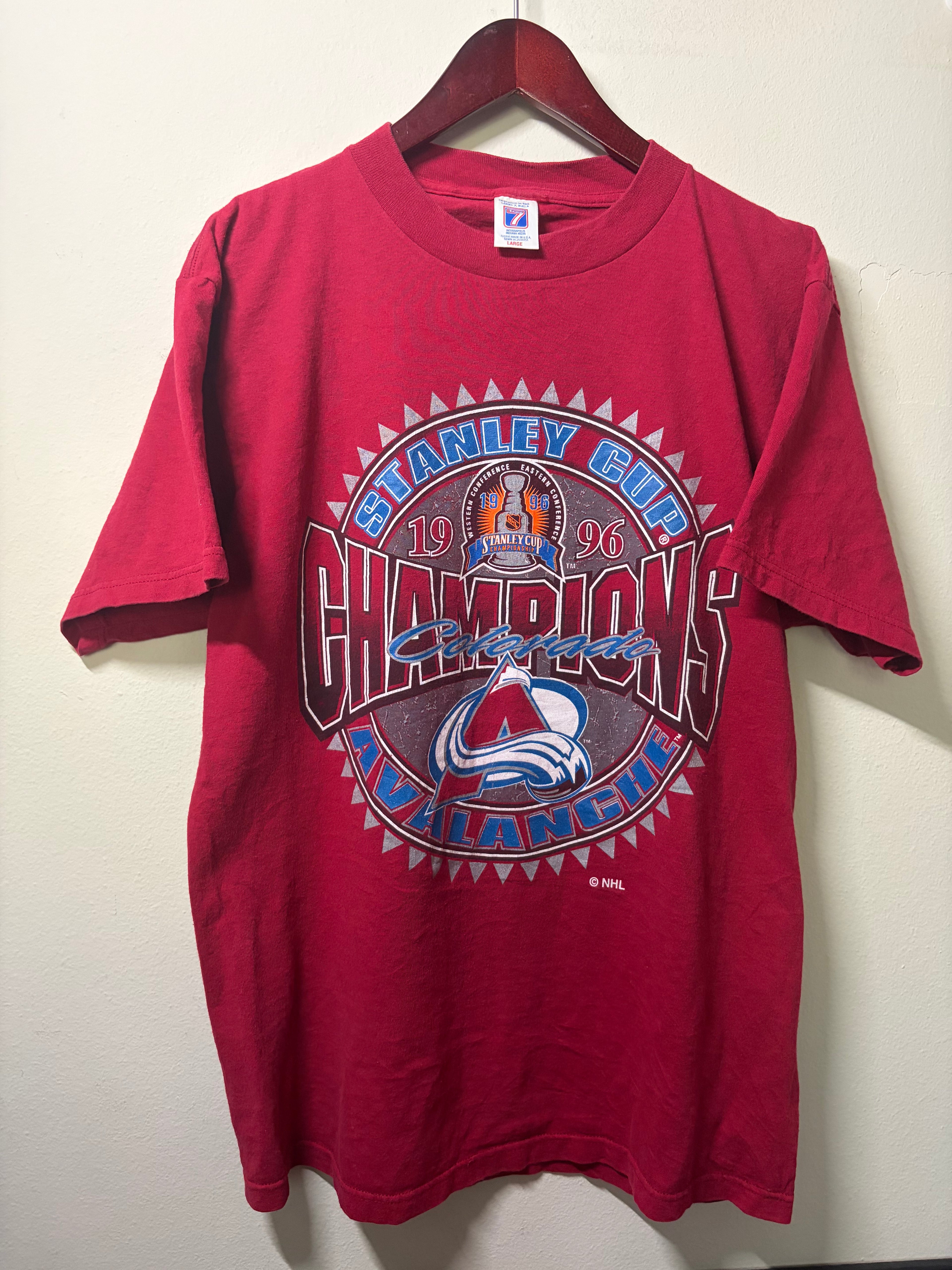 Vintage Colorado Avalanche 1996 Stanley Cup Champs T Shirt (L)