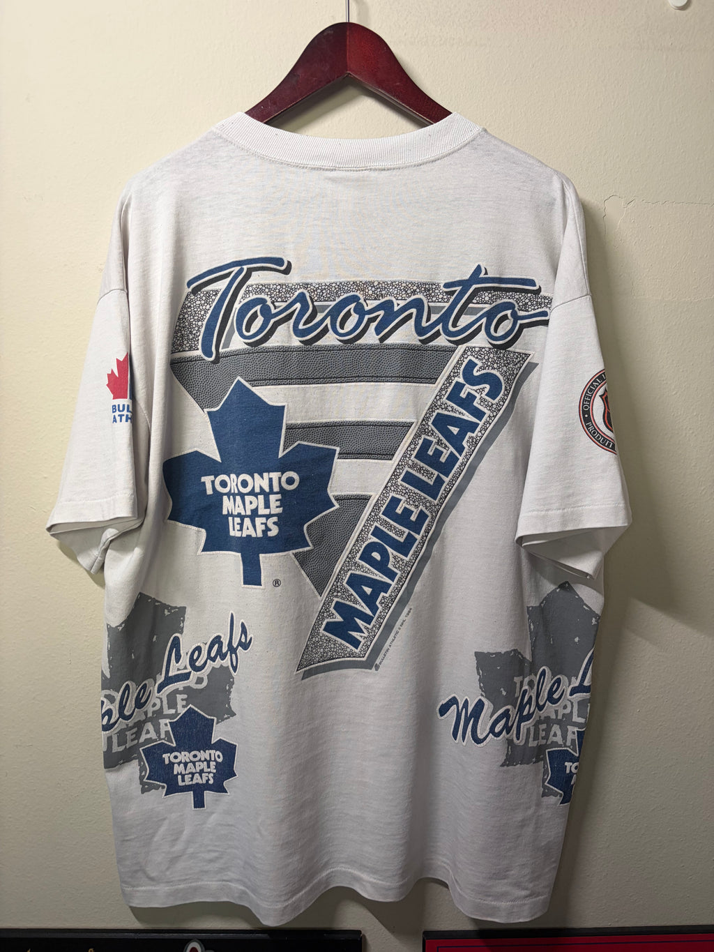 Vintage Toronto Maple Leafs Bulletin Athletic AOP T Shirt (XL)