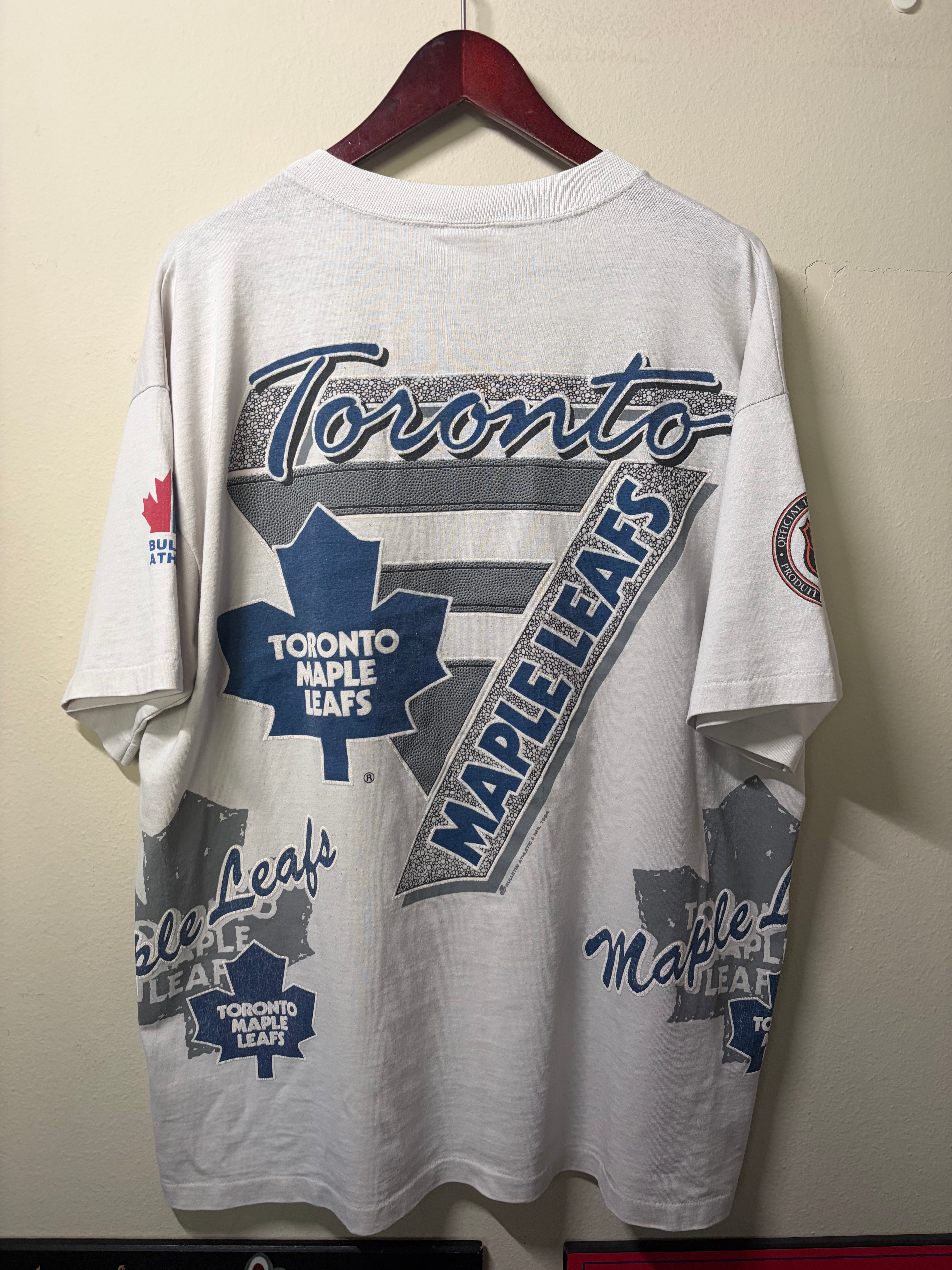 Vintage Toronto Maple Leafs Bulletin Athletic AOP T Shirt (XL)