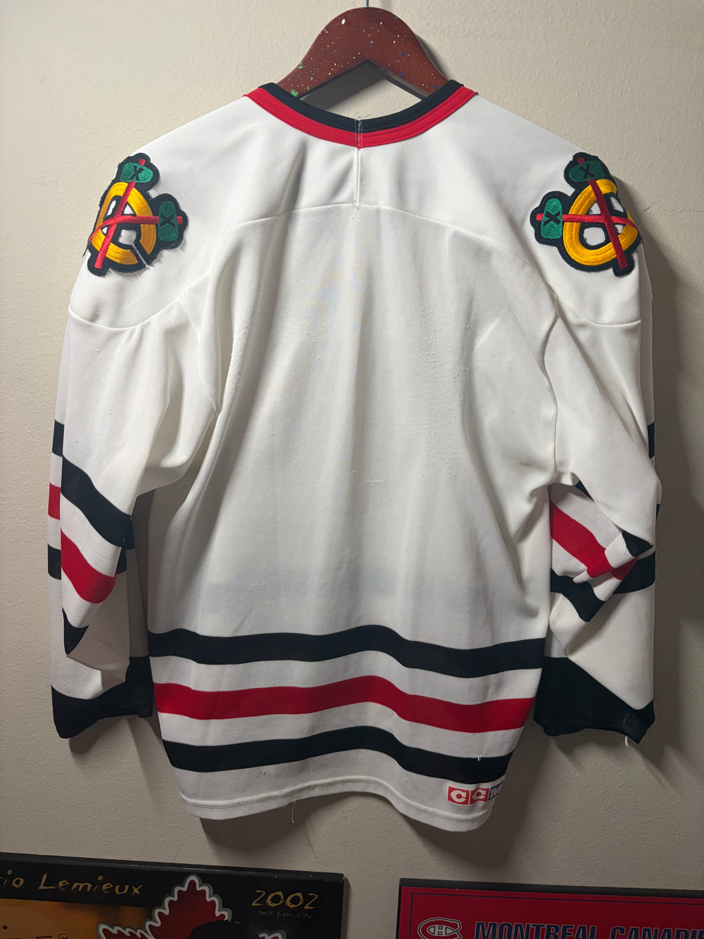 Vintage Blackhawks Airknit Jersey (Medium)