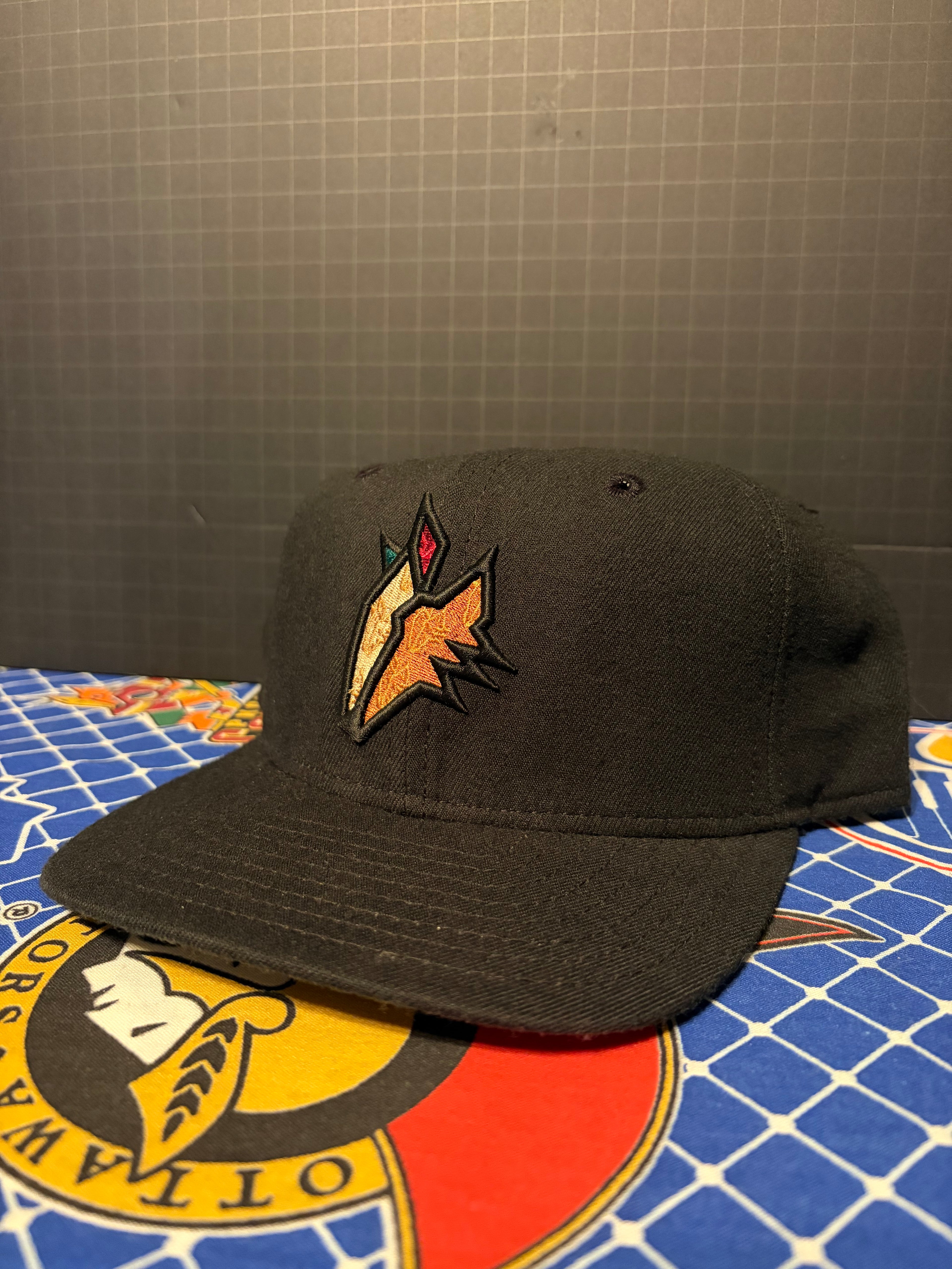 Vintage Phoenix Coyotes 7 1/8 Fitted Hat