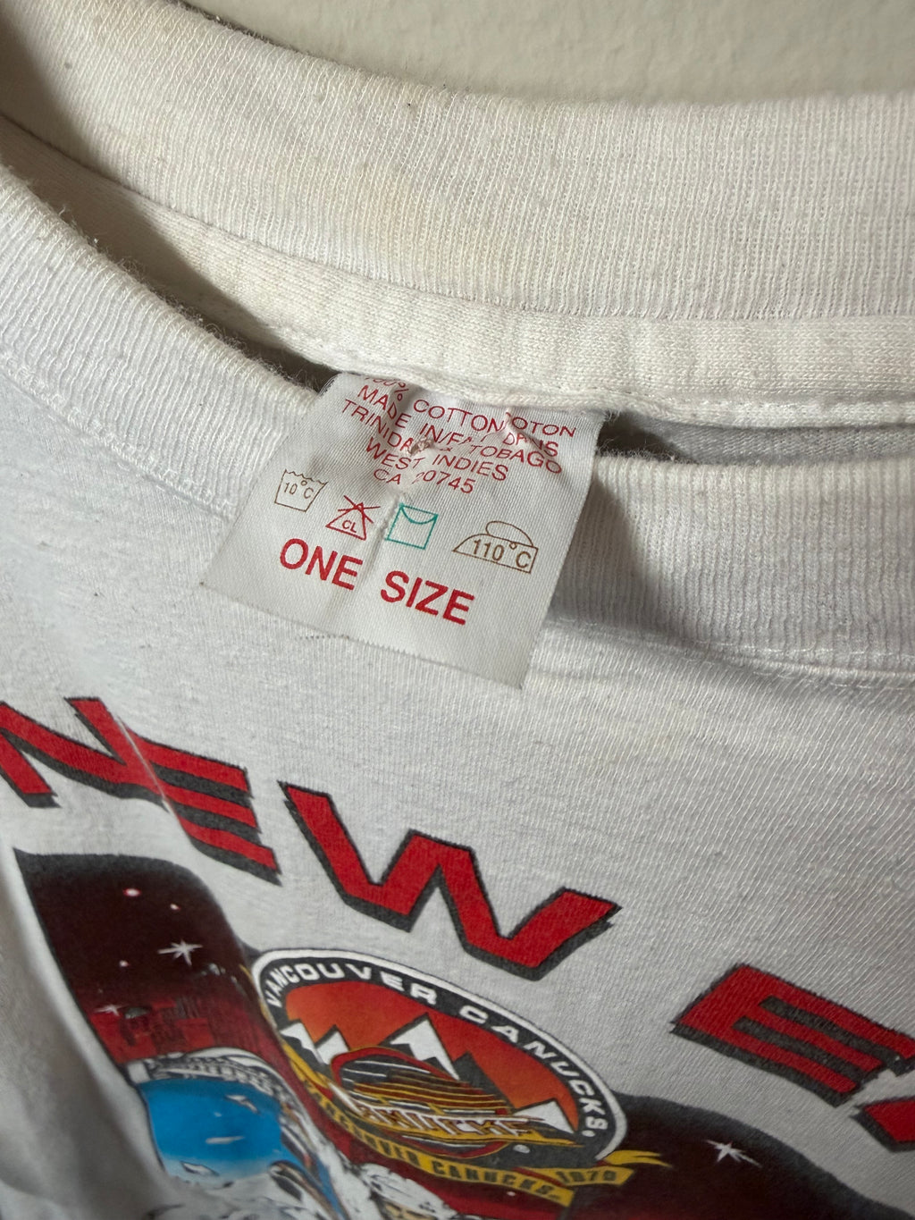 Vintage Vancouver Canucks T Shirt (XL)