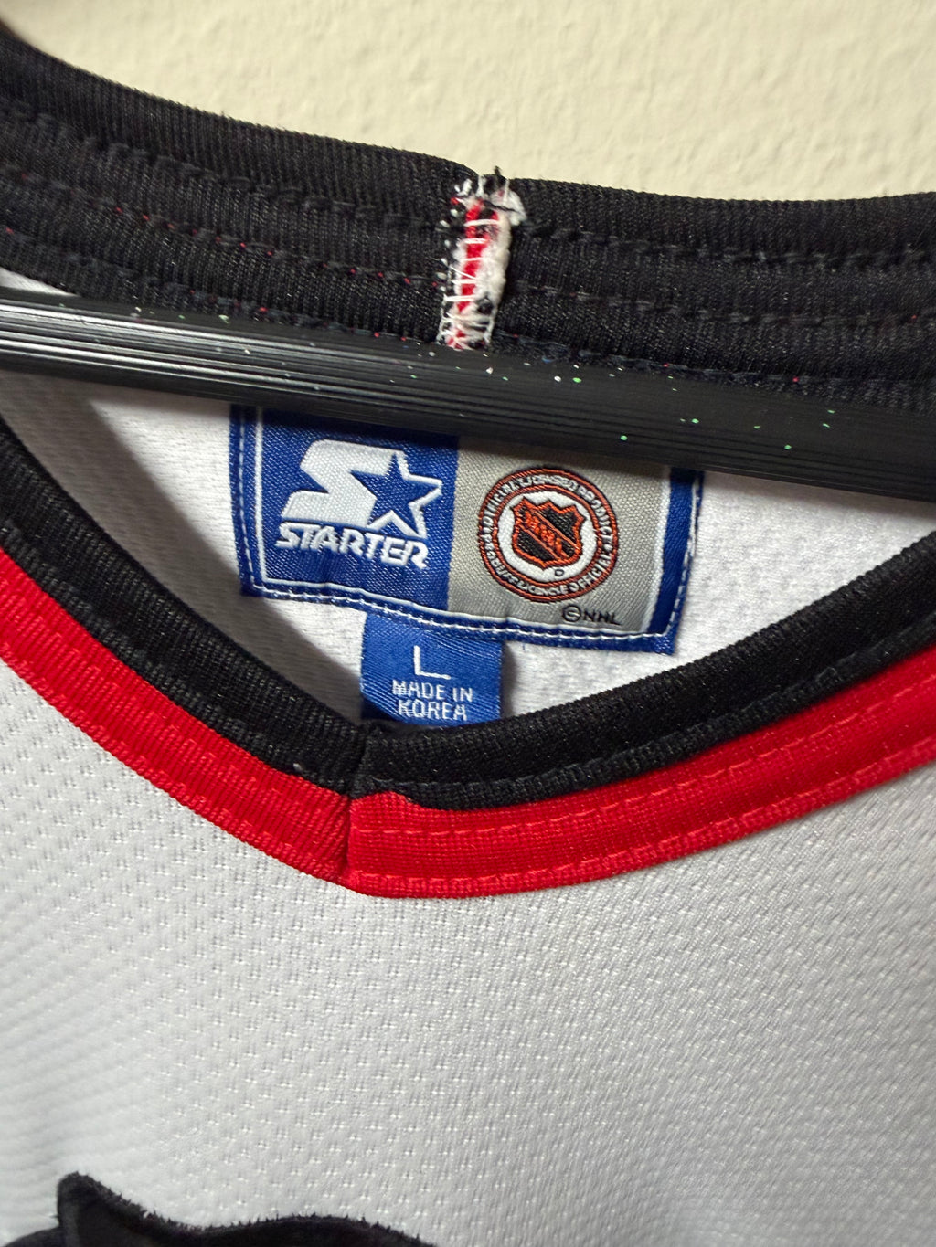 Vintage Blackhawks Starter Jersey (Large)